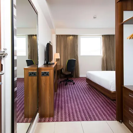 Hampton By Hilton Birmingham Jewellery Quarter-3